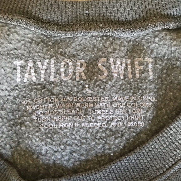 Vintage 2012 Taylor Swift long sleeve shirt - Picture 2 of 4